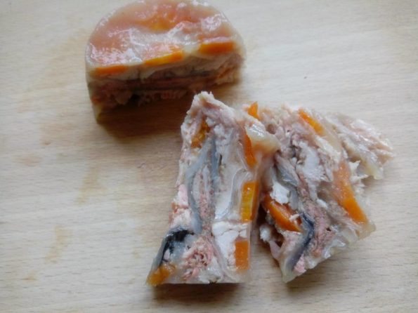 scatoletta al salmone per cani e gatti fatta in casa