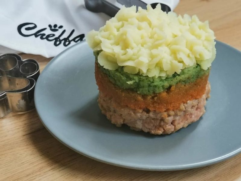 TORTA HAMBURGER PER CANI - RICETTE DA CANI