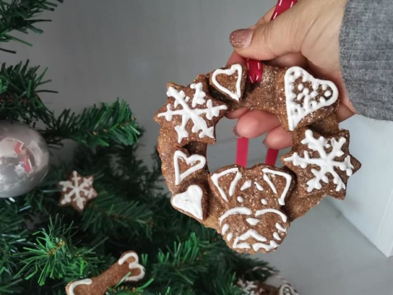 ghirlande natalizie di biscotti